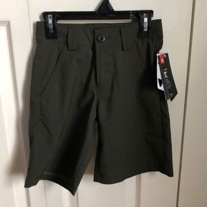 Boys Under Armour Chicos Shorts NWT Size YXS
